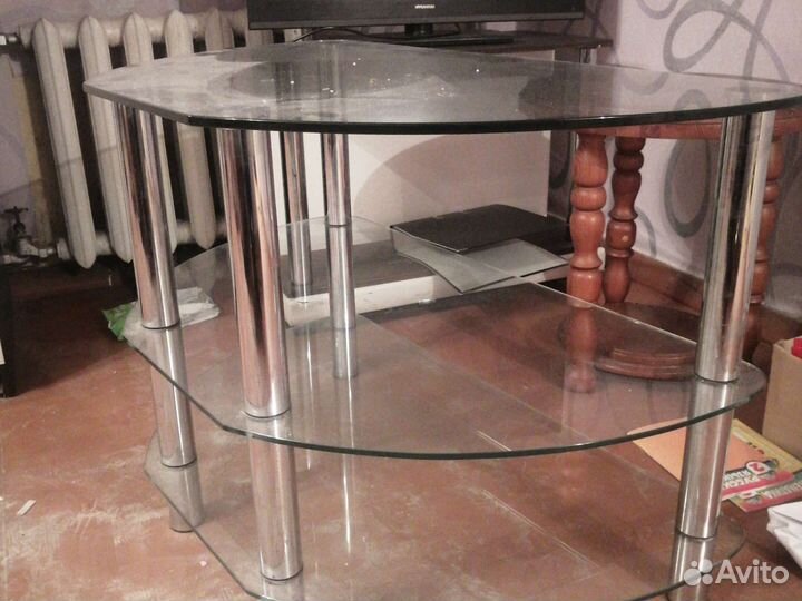 Стеклянная тумба под тв
