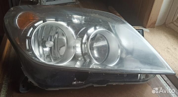 Передние фары на Opel Astra H