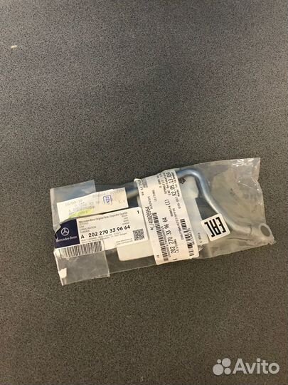 Трубопровод масляного радиатора Mercedes