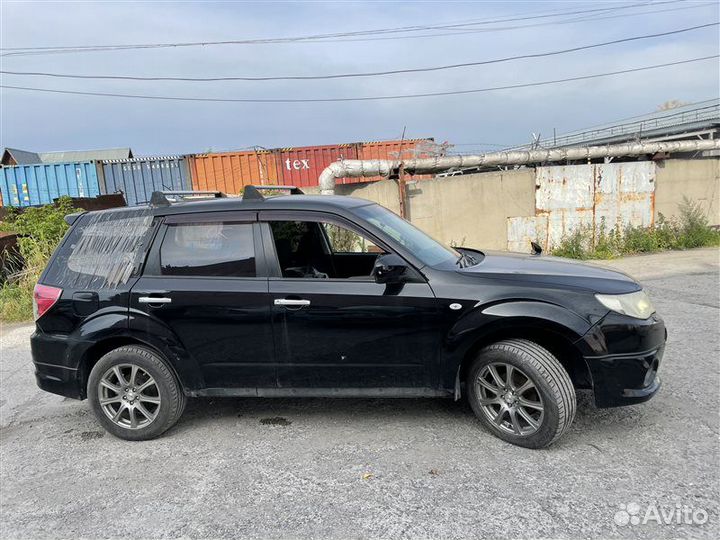 Обшивка багажника правая Subaru Forester SH5 EJ204