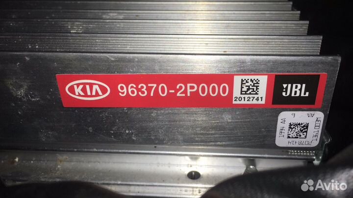 Продам усилитель JBL