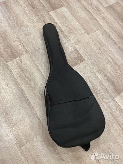 Акустическая гитара