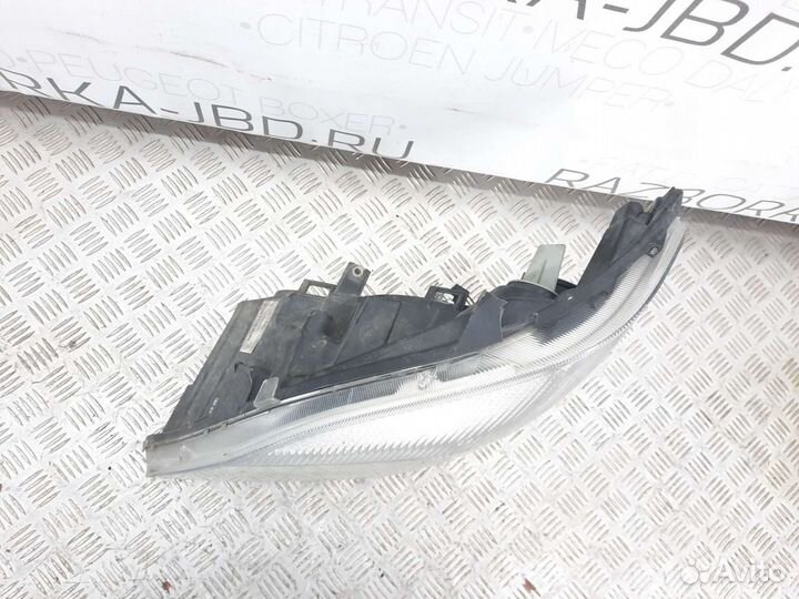 Фара левая Mercedes Sprinter 906