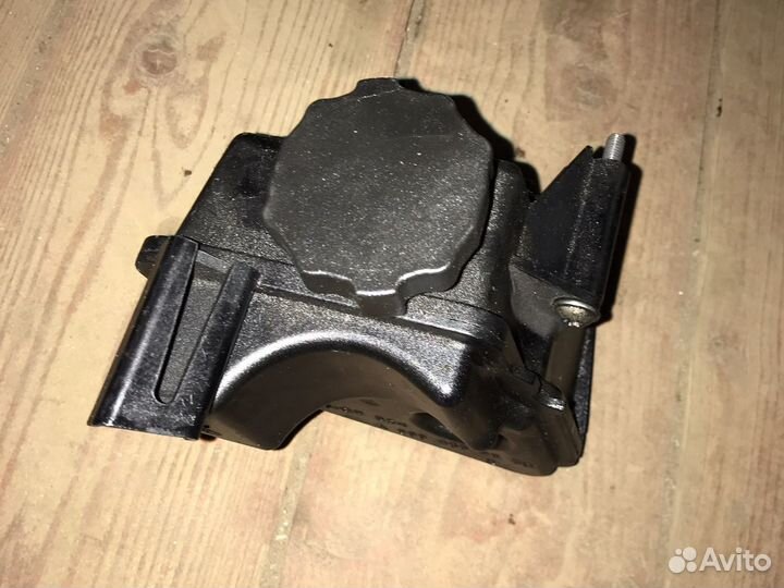 Бочек гура Мерседес гл 164 273 мотор