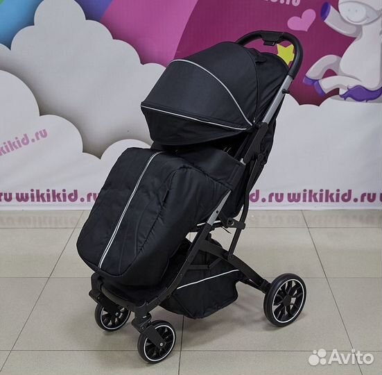 Коляска прогулочная Luxmom V3