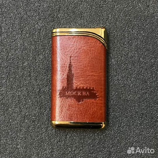 Зажигалка Москва золотистая