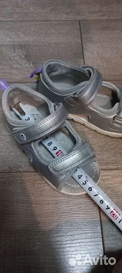 Сандали на девочку 25рр