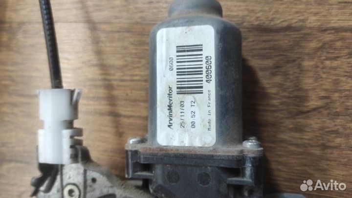 Стеклоподъемный механизм задний правый Nissan