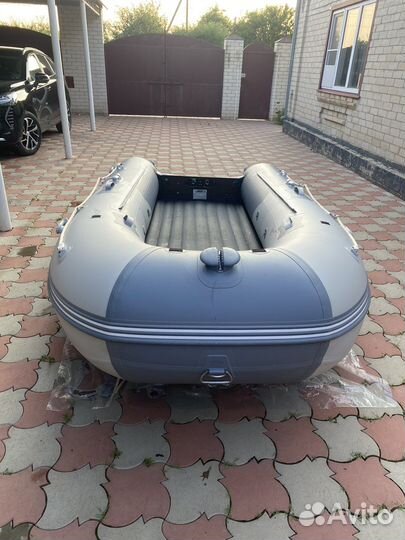 Лодка моторная gladiator E 380 PRO