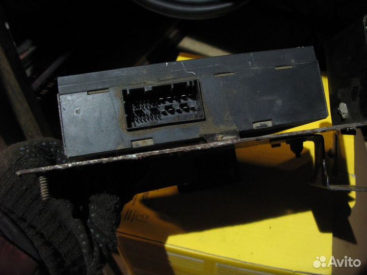 Усилитель музыкальный бмв Х5 е53