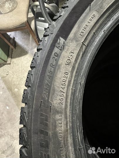 Michelin X-Ice Snow SUV 255/45 R20 и 285/40 R20