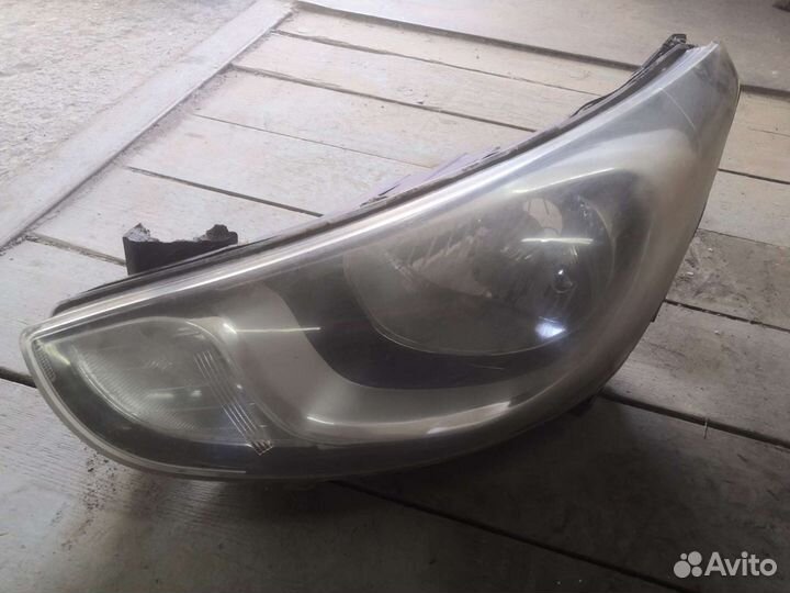 Фара на hyundai solaris 1