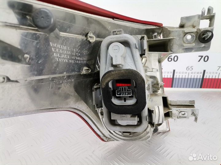 Фонарь задний для Peugeot-Citroen C4 Picasso 1