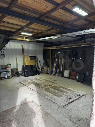 Гараж, > 30 м²