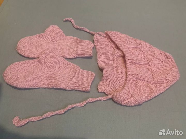 Шапочка и носочки