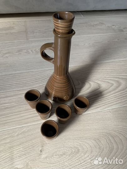 Набор из керамики (кувшин и стопки)