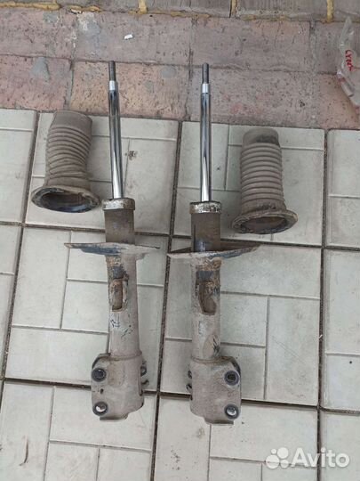 Стойки амортизатора toyota