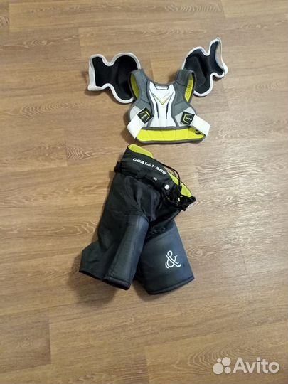 Хоккей нагрудник и шорры