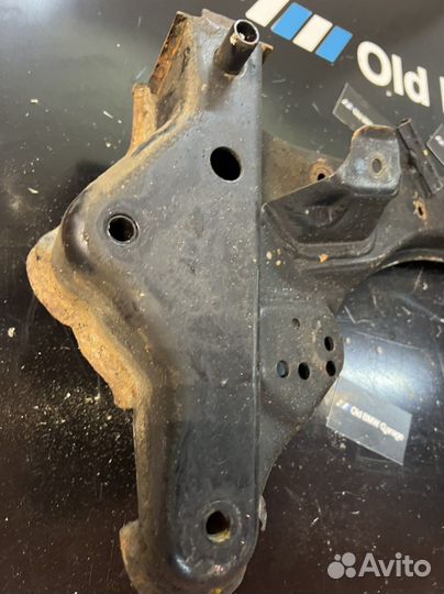 Подрамник bmw e34 перед