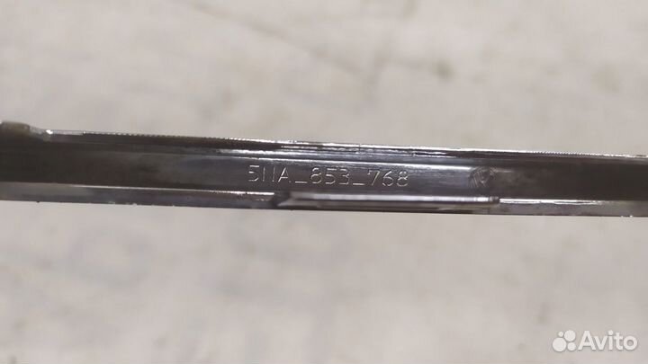 Молдинг решетки радиатора правый Volkswagen Tiguan