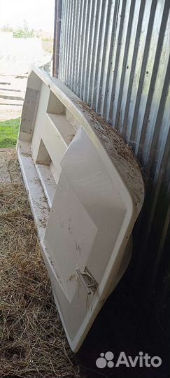 Лодка моторная