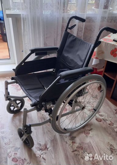 Инвалидная коляска