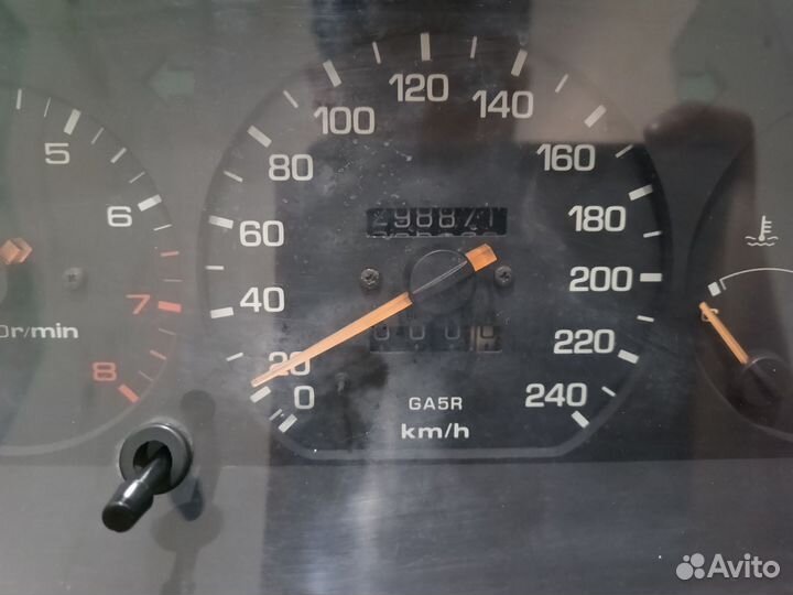 Приборная панель Mazda 626 ge (правый руль)