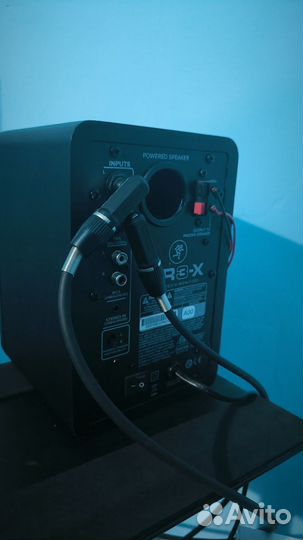 Mackie cr 3x пара колонок