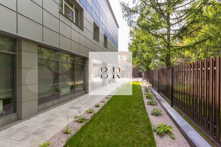 Клиника Гостиница Офис Колл Центр Школа, 1350 м²