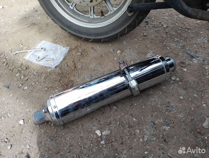 Выхлопная труба на мотоцикл