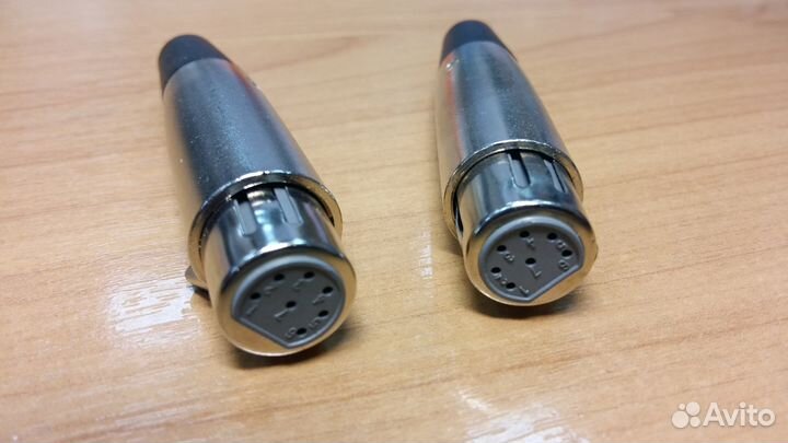 XLR Female (7pin)