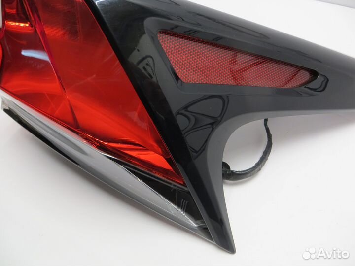 Фонарь задний правый Lexus NX рест