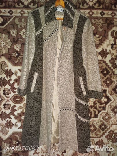 Стильное женское пальто из шерсти