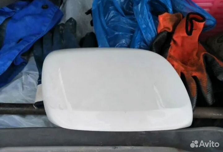 Накладка правого зеркала toyota prado 150, 2018