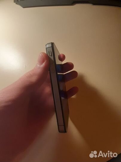 iPhone 4S, 16 ГБ