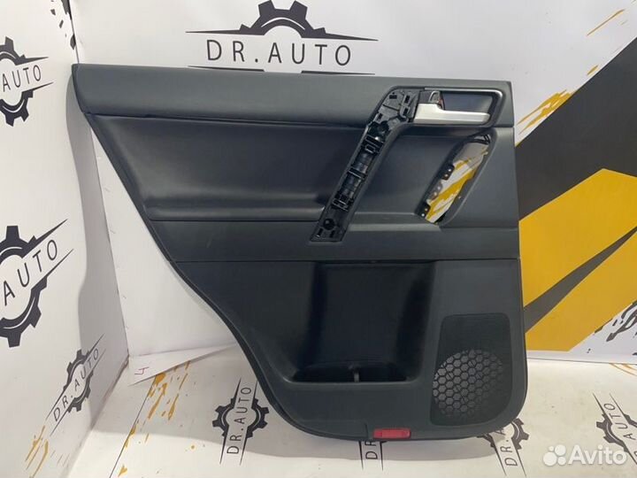 Обшивка двери задняя левая Toyota Land Cruiser