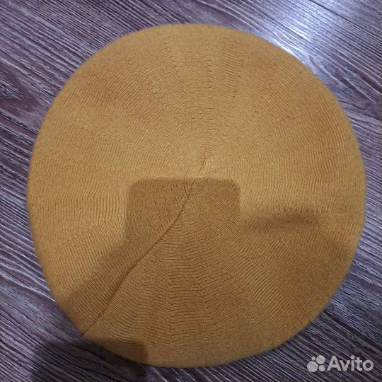 Берет женский шерстяной