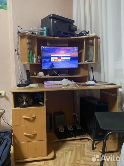 Компьютерный стол