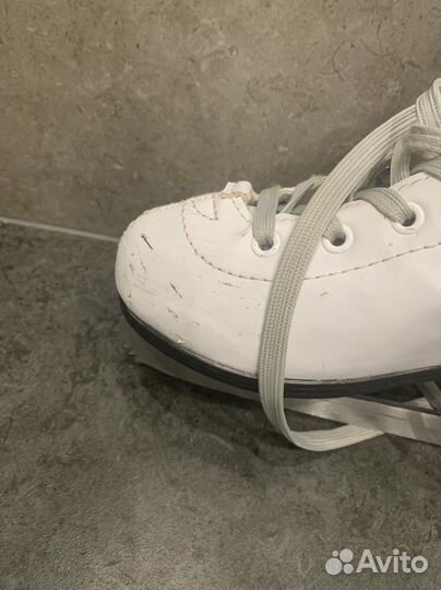 Коньки фигурные Sofia