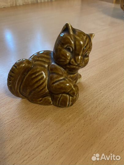 Кот статуэтка