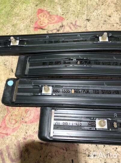Накладка декоративная Mercedes E W211 648.961 3.2