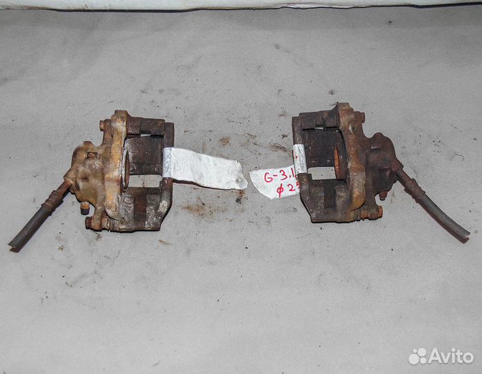 Суппорт передний левый VW Golf 3 1.8 mono