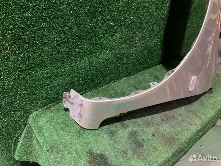 Крыло переднее левое Toyota Funcargo NCP20