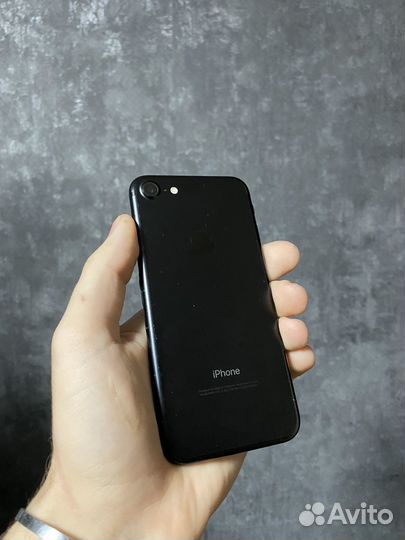 iPhone 7, 32 ГБ