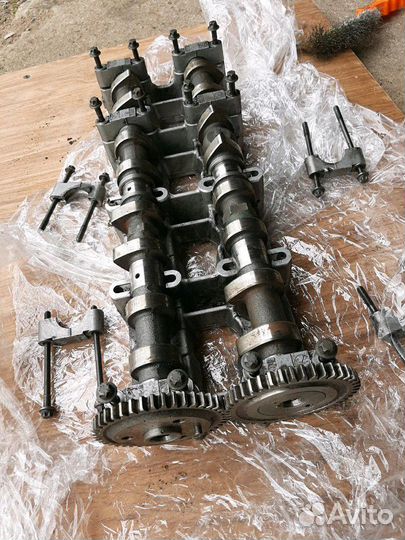 Постель с распредвалaми Mercedes 611 2.2 CDI