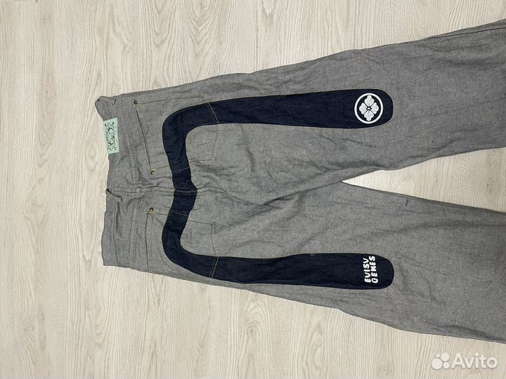 Джинсы evisu