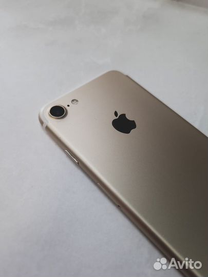 Смартфон Apple iPhone 7 2/128 гб