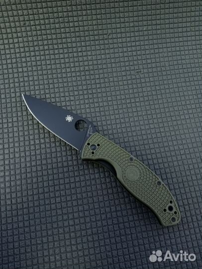 Нож Spyderco Tenacious