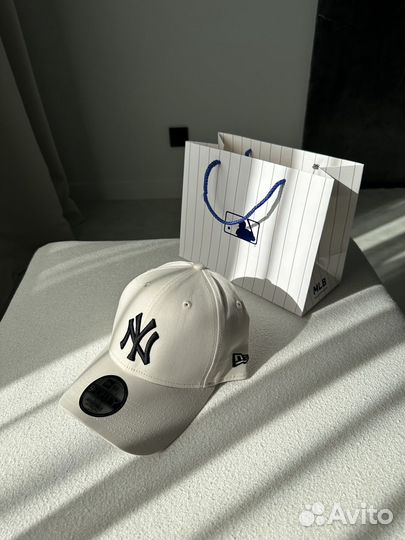 Бейсболка оригинал new era бежевая