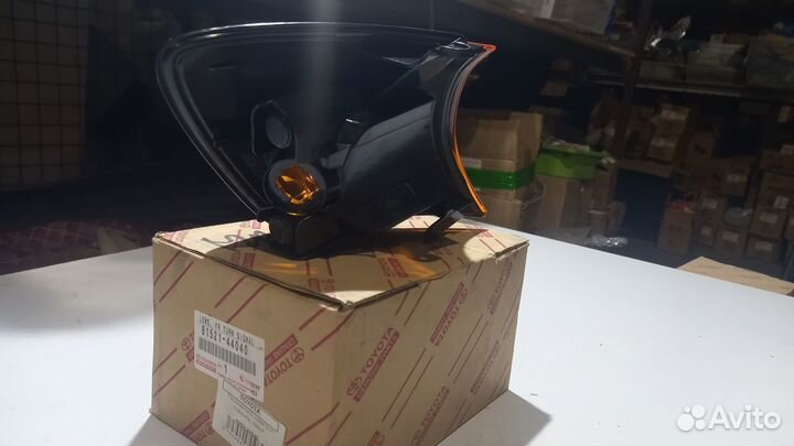 Рассеиватель указателя поворота, лев toyota ipsum